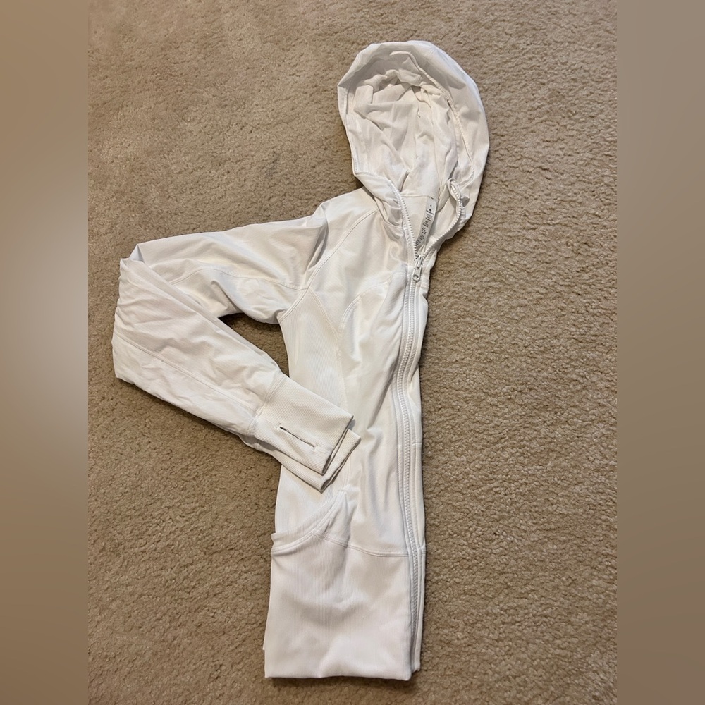 Women’s Lululemon Jacket - Picture 6 of 7